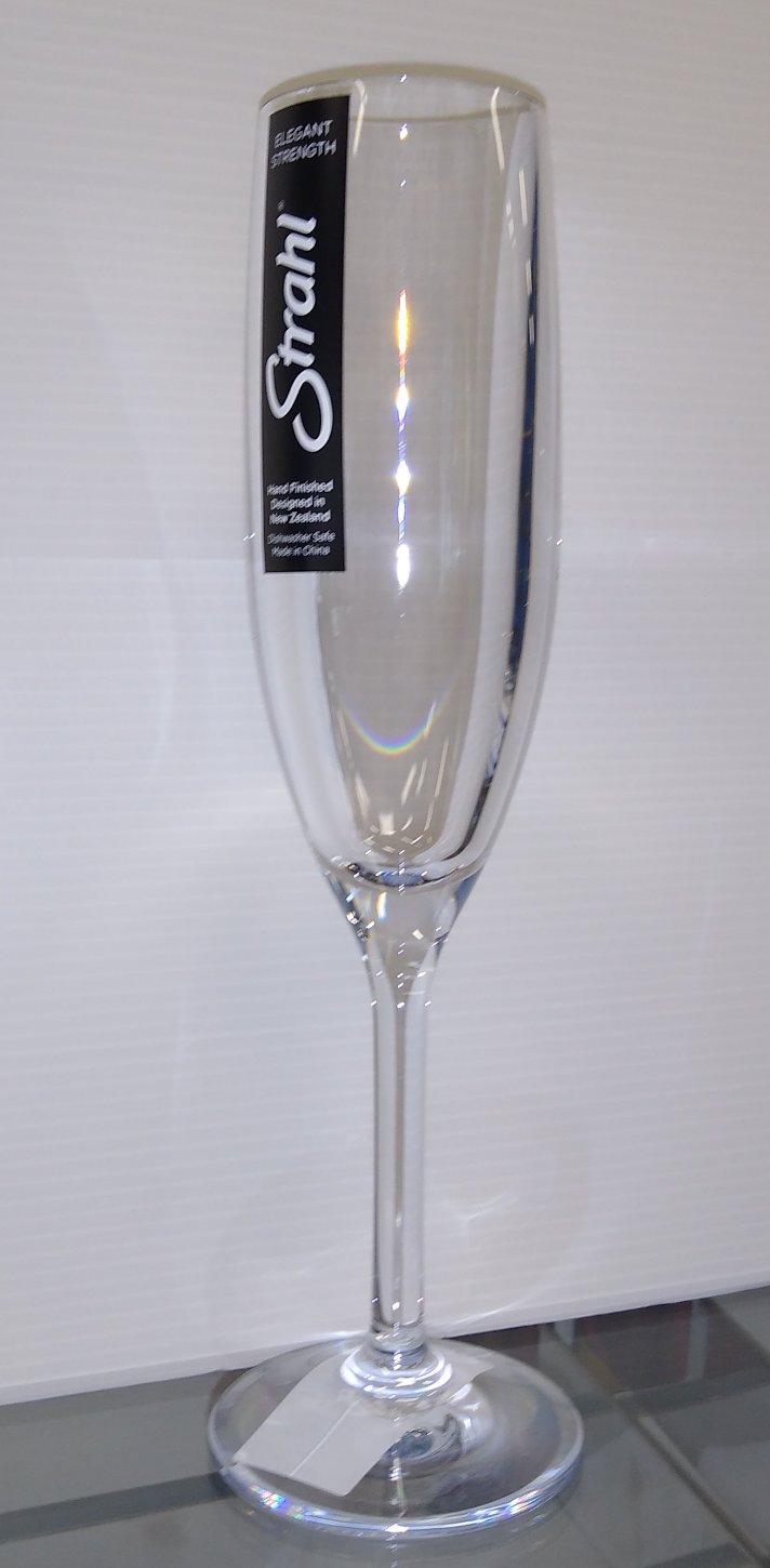 Design+ Champagne Flute 5.5oz