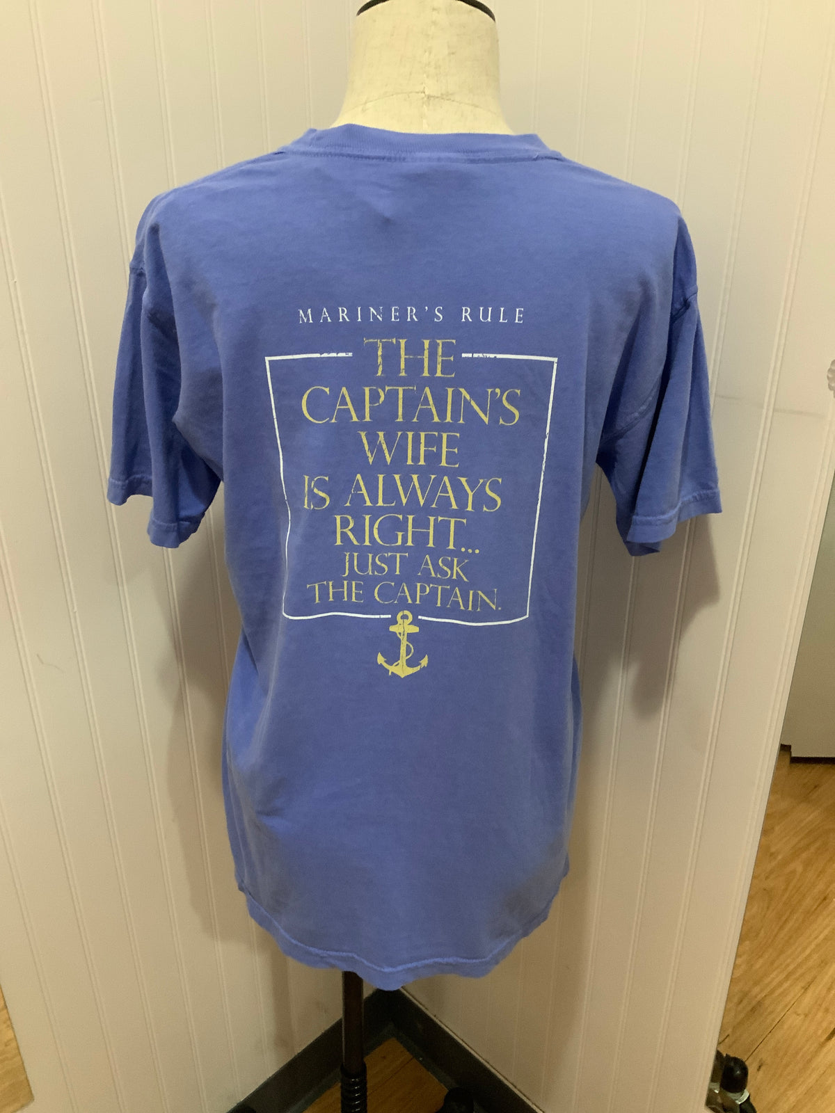 Captains WIFE is RIGHT S/S